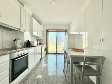 Apartamento T2 para Arrendamento em Canidelo