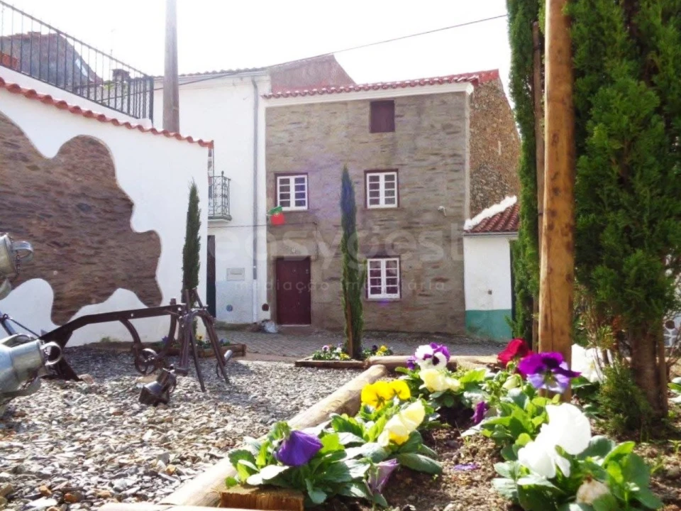Moradia T4 para Venda em Rosmaninhal Foto 2