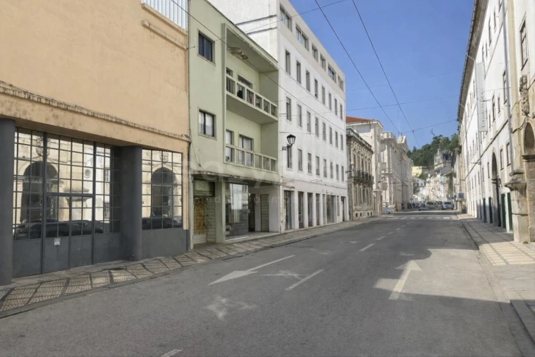 Prédio para Venda em Sé Nova, Santa Cruz, Almedina e São Bartolomeu Foto 3