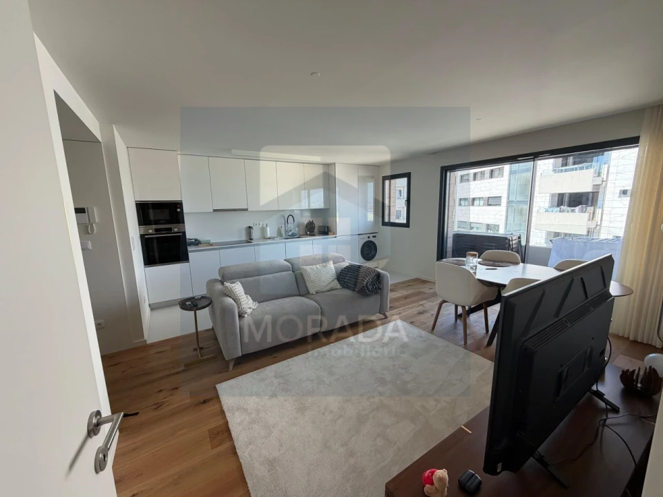 Apartamento T2 para Venda em Oliveira do Douro Foto 1