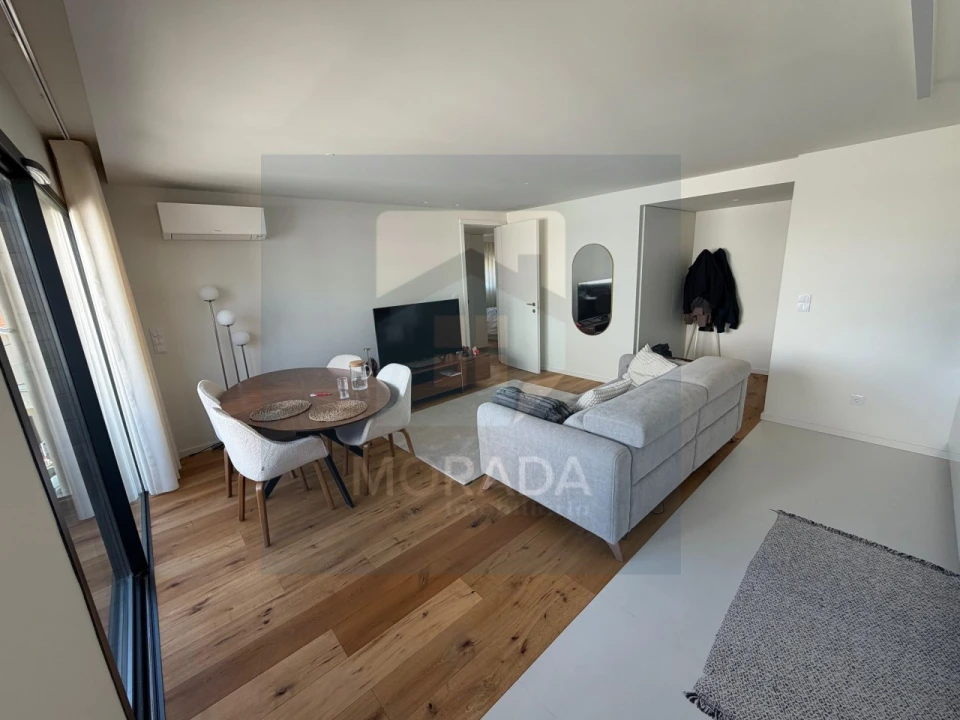 Apartamento T2 para Venda em Oliveira do Douro Foto 3