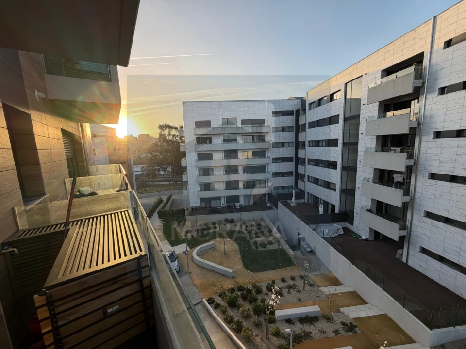 Apartamento T2 para Venda em Oliveira do Douro Foto 13