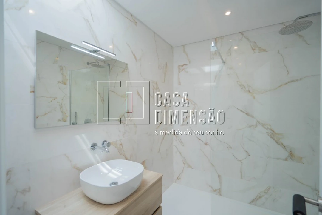 Moradia T3 para Venda em Barcarena Foto 65