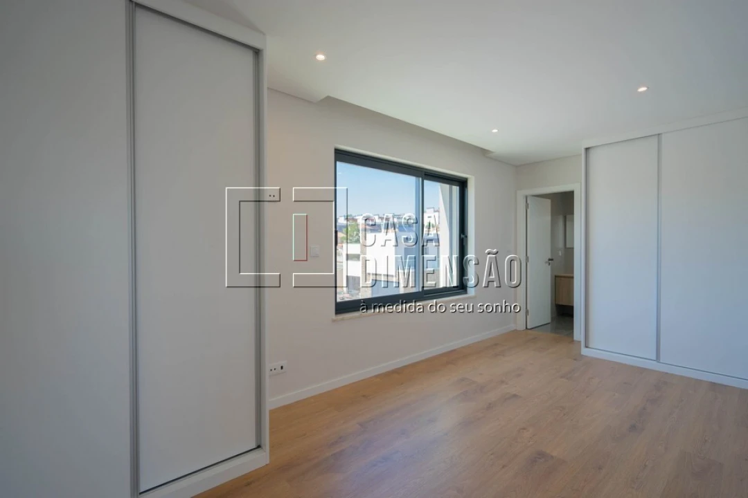 Moradia T3 para Venda em Barcarena Foto 68