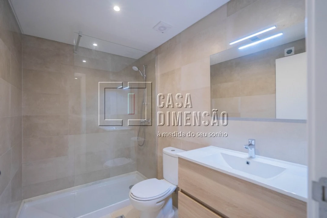 Moradia T3 para Venda em Barcarena Foto 82