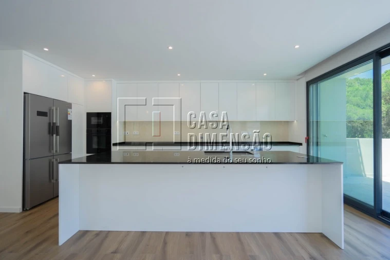 Moradia T3 para Venda em Barcarena Foto 12