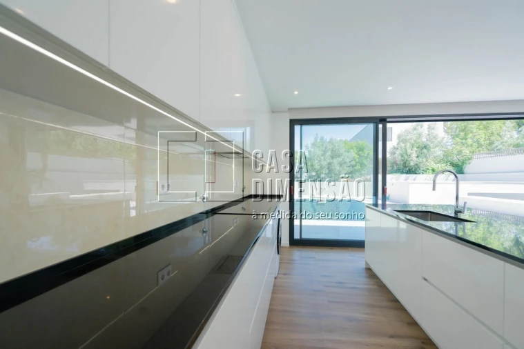 Moradia T3 para Venda em Barcarena Foto 14