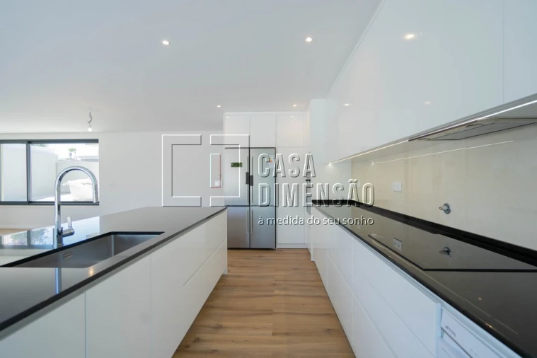 Moradia T3 para Venda em Barcarena Foto 19