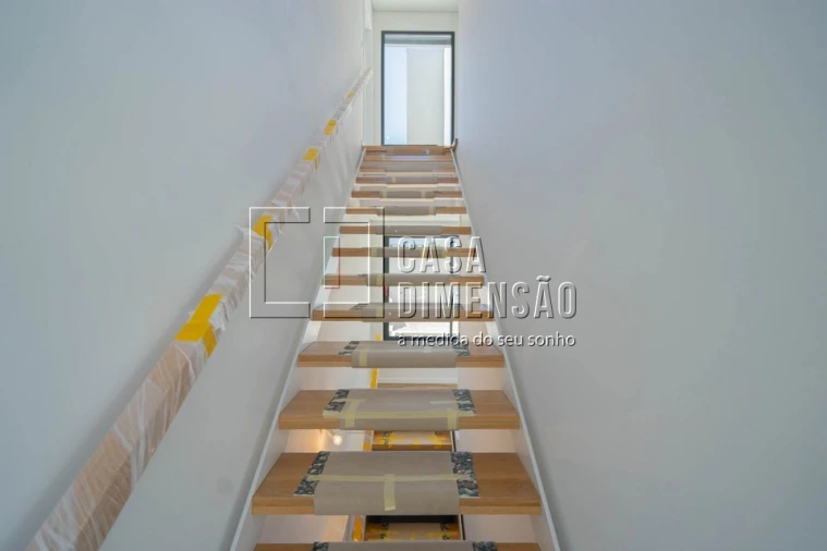 Moradia T3 para Venda em Barcarena Foto 26