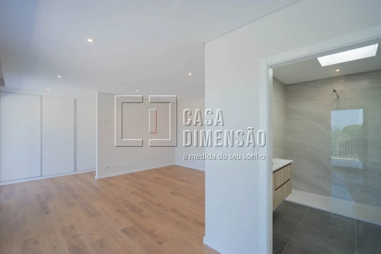 Moradia T3 para Venda em Barcarena Foto 36