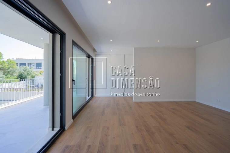 Moradia T3 para Venda em Barcarena Foto 37