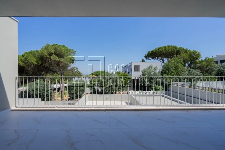 Moradia T3 para Venda em Barcarena Foto 47