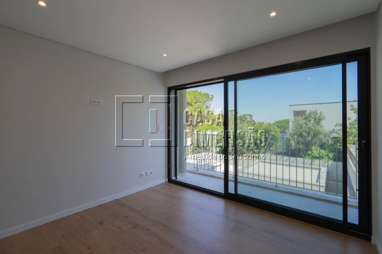 Moradia T3 para Venda em Barcarena Foto 61