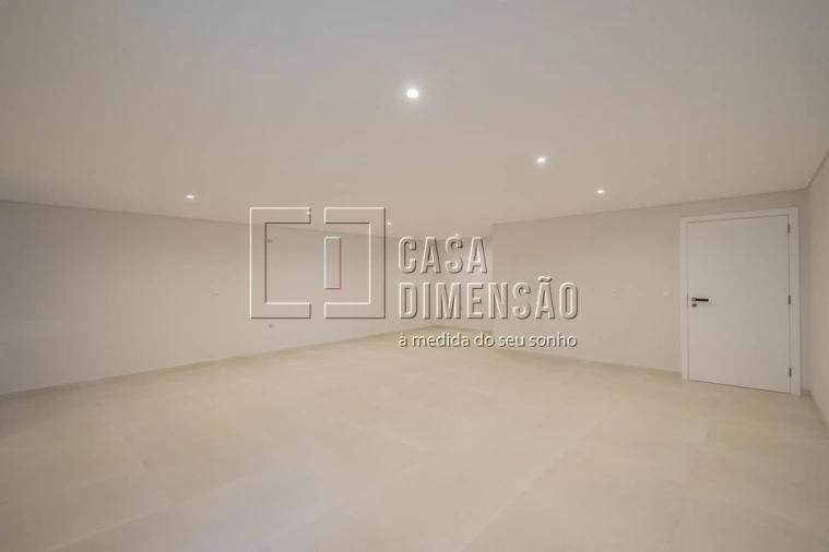 Moradia T3 para Venda em Barcarena Foto 78