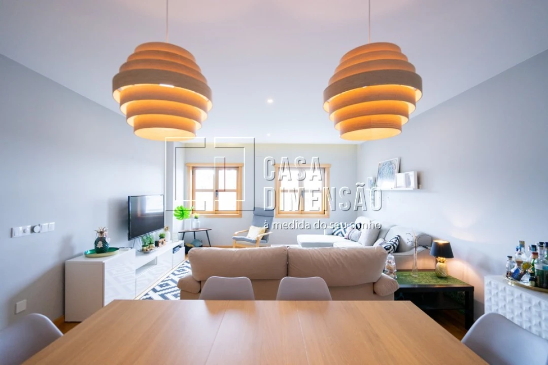 Apartamento T2 para Venda em Carnaxide e Queijas Foto 1