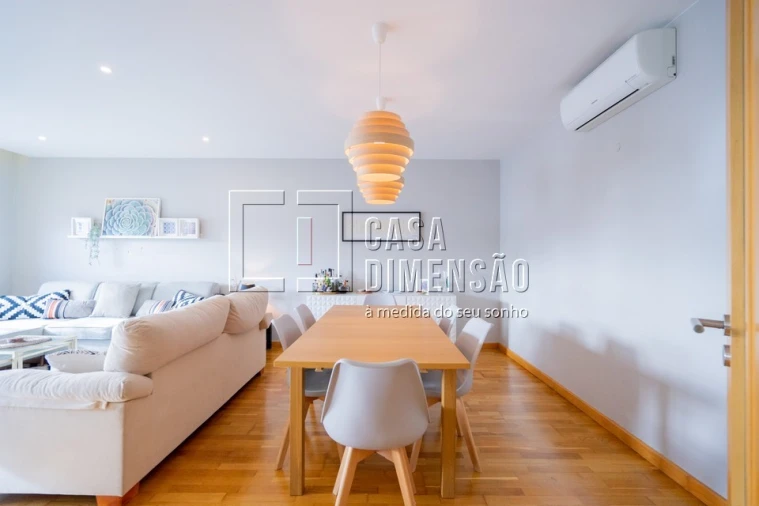 Apartamento T2 para Venda em Carnaxide e Queijas Foto 5