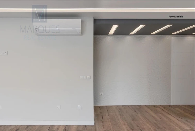 Moradia T4 para Venda em Fernao Ferro Foto 6