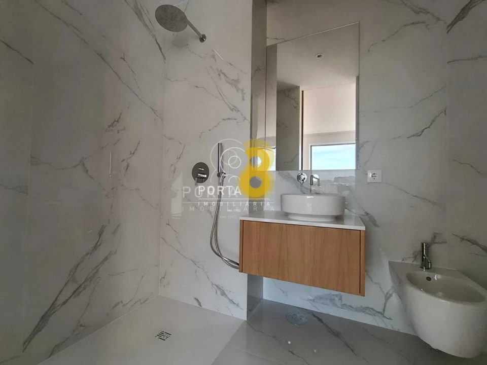 Apartamento T4 para Venda em Matosinhos e Leça da Palmeira Foto 20