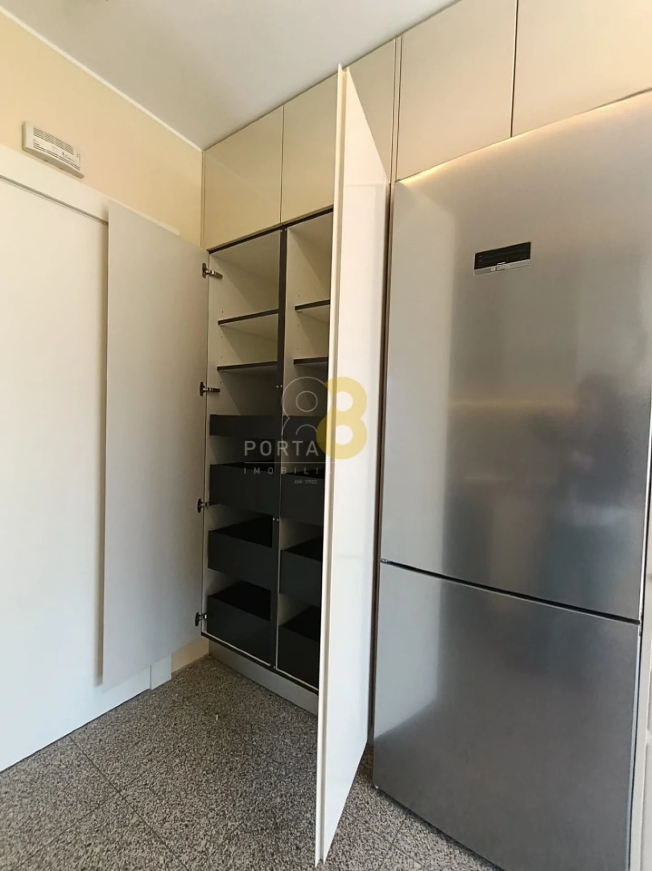 Apartamento T4 para Arrendamento em Lordelo do Ouro e Massarelos Foto 10