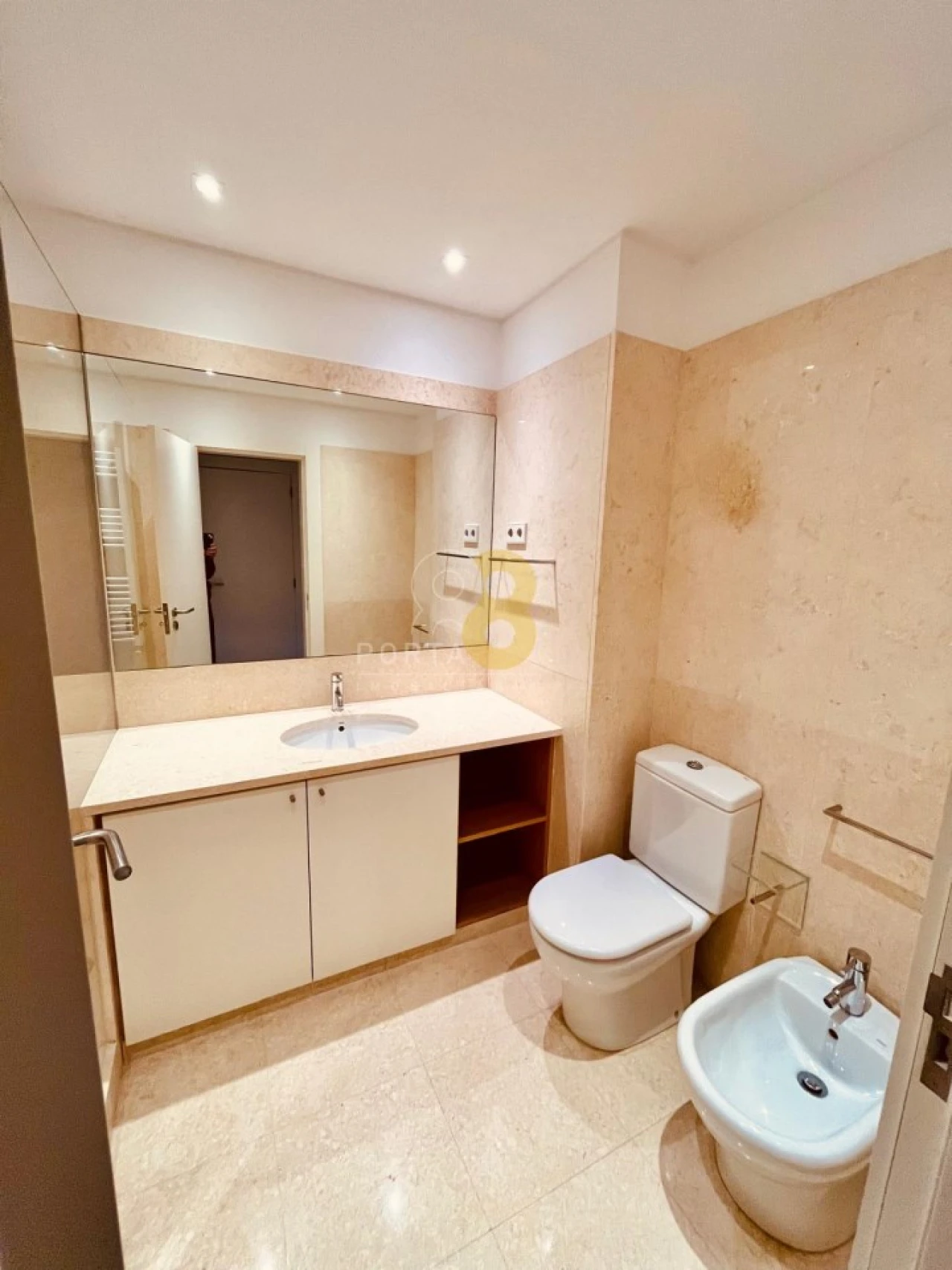 Apartamento T4 para Arrendamento em Lordelo do Ouro e Massarelos Foto 25