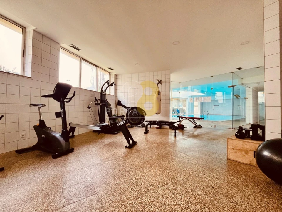 Apartamento T4 para Arrendamento em Lordelo do Ouro e Massarelos Foto 30