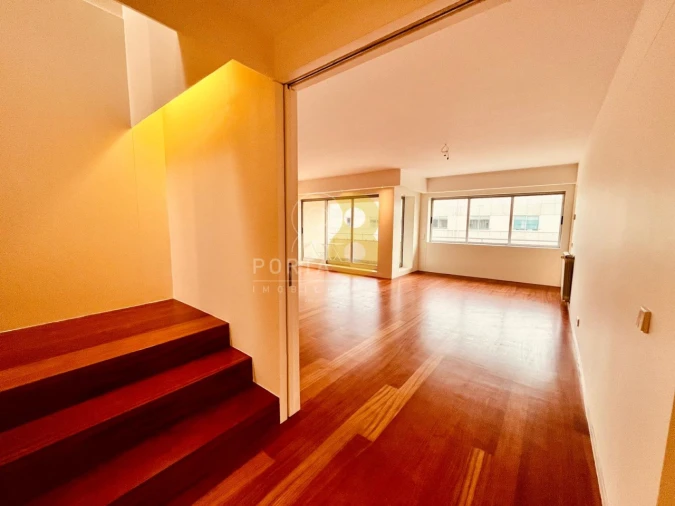 Apartamento T4 para Arrendamento em Lordelo do Ouro e Massarelos Foto 12