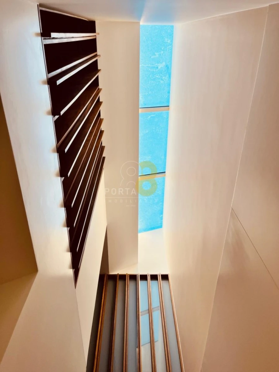 Apartamento T4 para Arrendamento em Lordelo do Ouro e Massarelos Foto 14