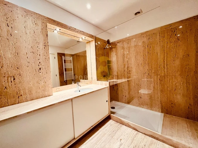 Apartamento T4 para Arrendamento em Lordelo do Ouro e Massarelos Foto 24