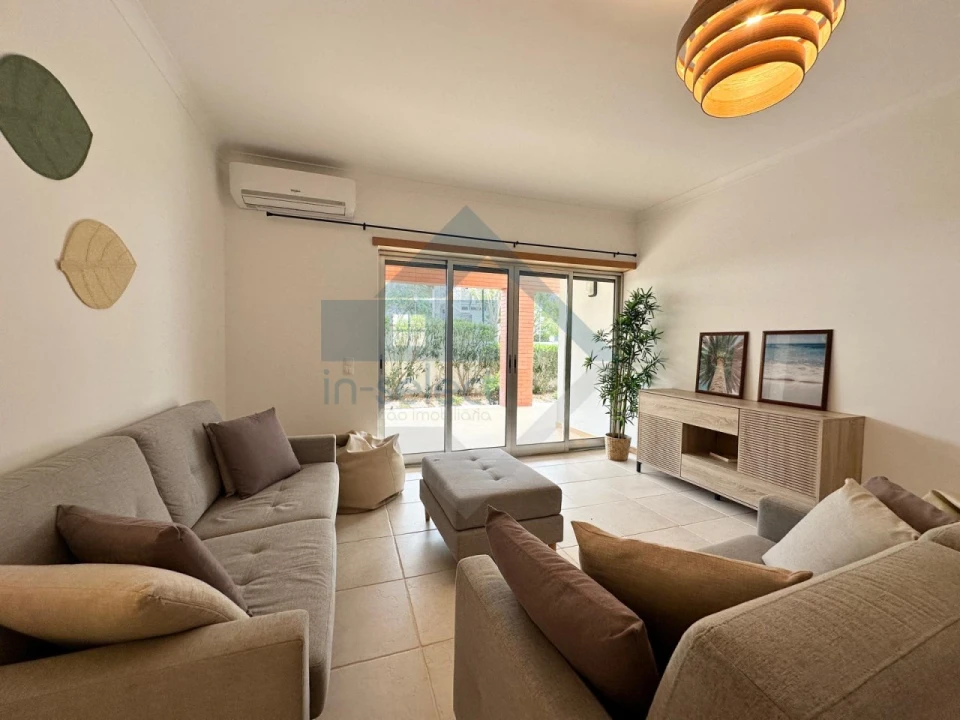 Apartamento T2 para Venda em Quarteira Foto 17