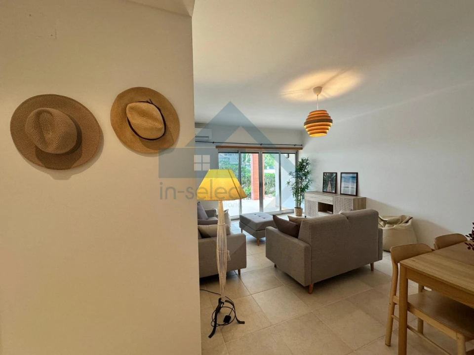 Apartamento T2 para Venda em Quarteira Foto 31