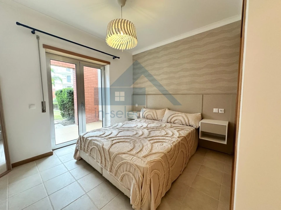 Apartamento T2 para Venda em Quarteira Foto 32