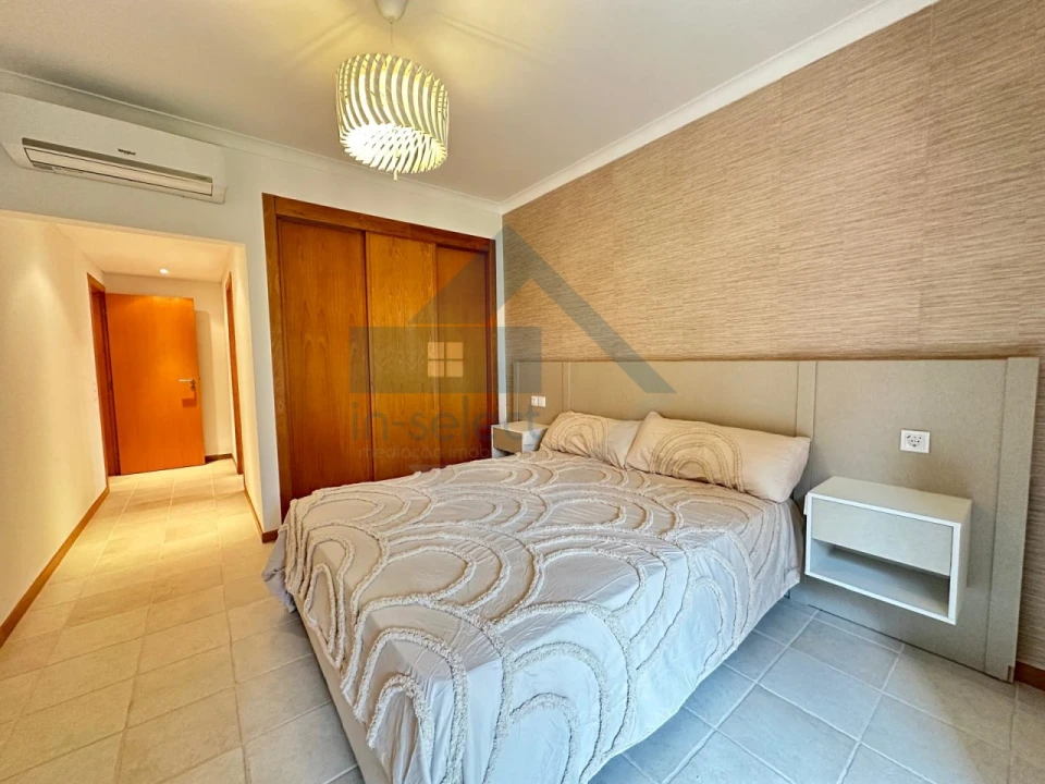 Apartamento T2 para Venda em Quarteira Foto 35