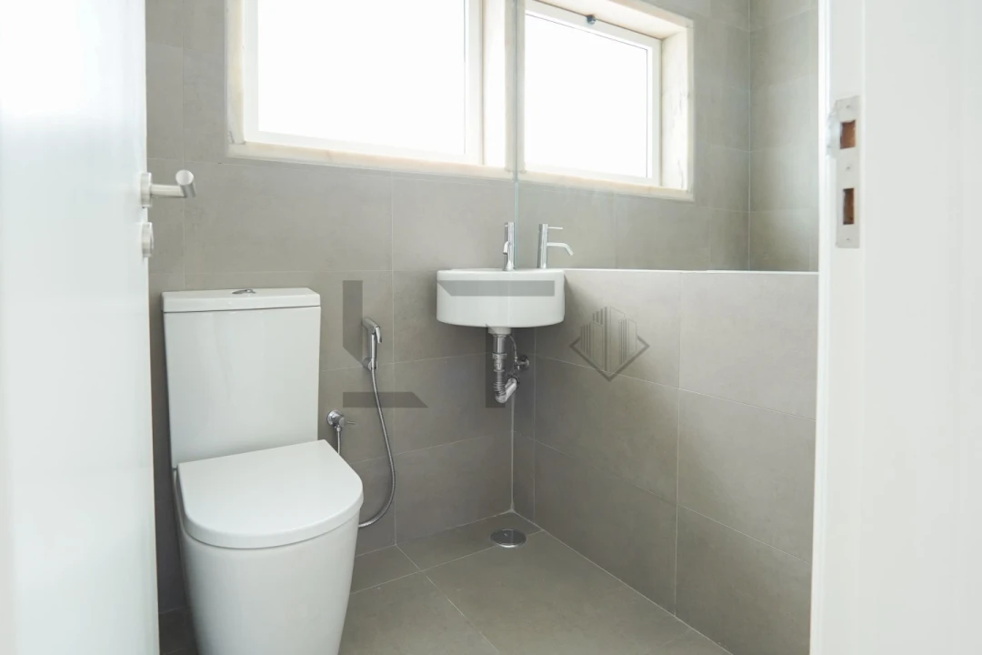 Prédio para Arrendamento em Alfragide Foto 15