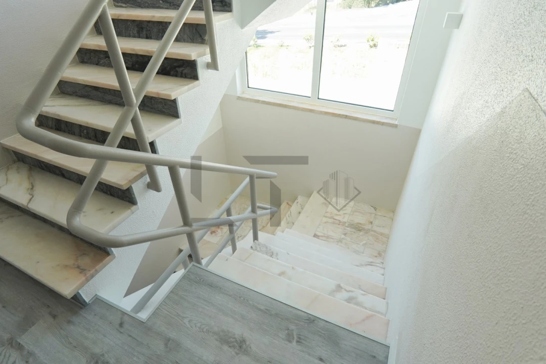 Prédio para Arrendamento em Alfragide Foto 34