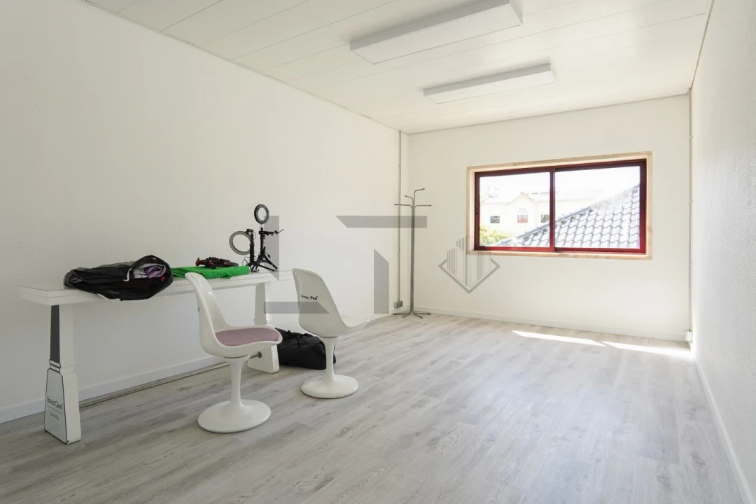 Prédio para Arrendamento em Alfragide Foto 66