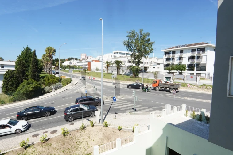 Prédio para Arrendamento em Alfragide Foto 30