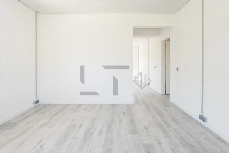 Prédio para Arrendamento em Alfragide Foto 75