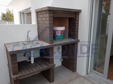 Moradia T4 para Venda em Fernao Ferro