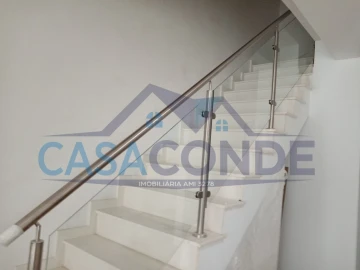 Moradia T4 para Venda em Fernao Ferro