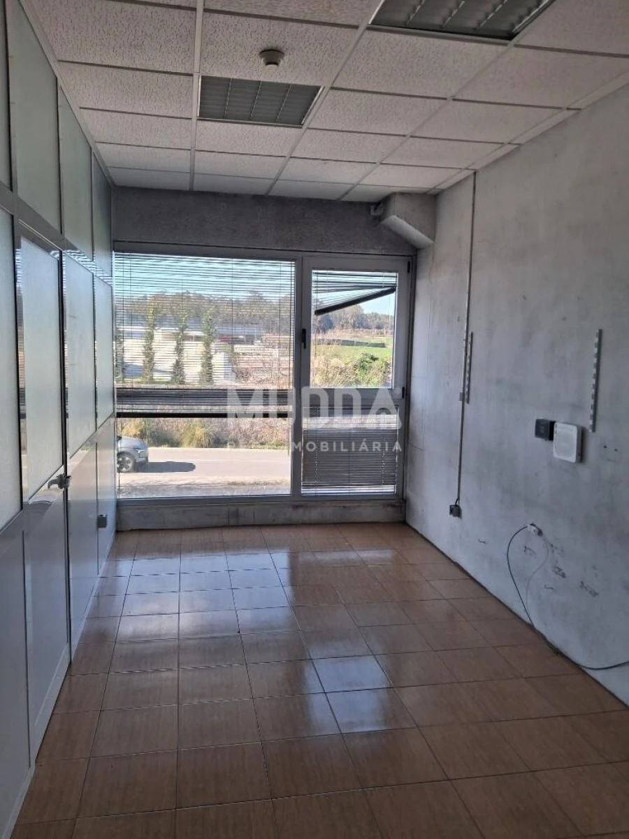 Armazém para Arrendamento em Touguinha e Touguinhó Foto 19