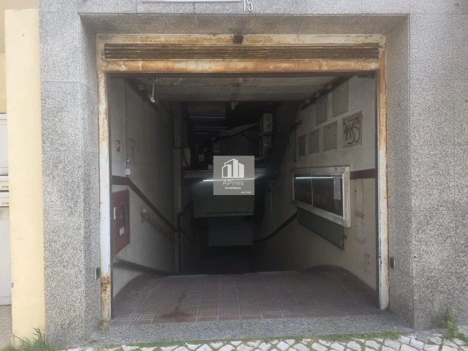 Loja para Venda em Almada, Cova da Piedade, Pragal e Cacilhas Foto 9