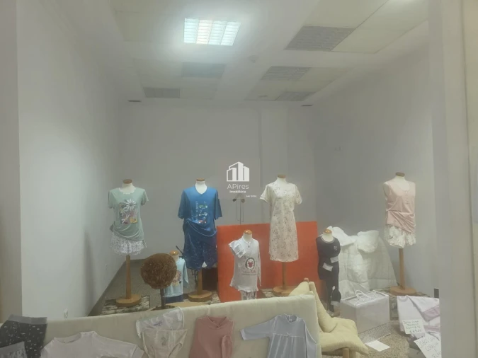 Loja para Venda em Almada, Cova da Piedade, Pragal e Cacilhas Foto 2