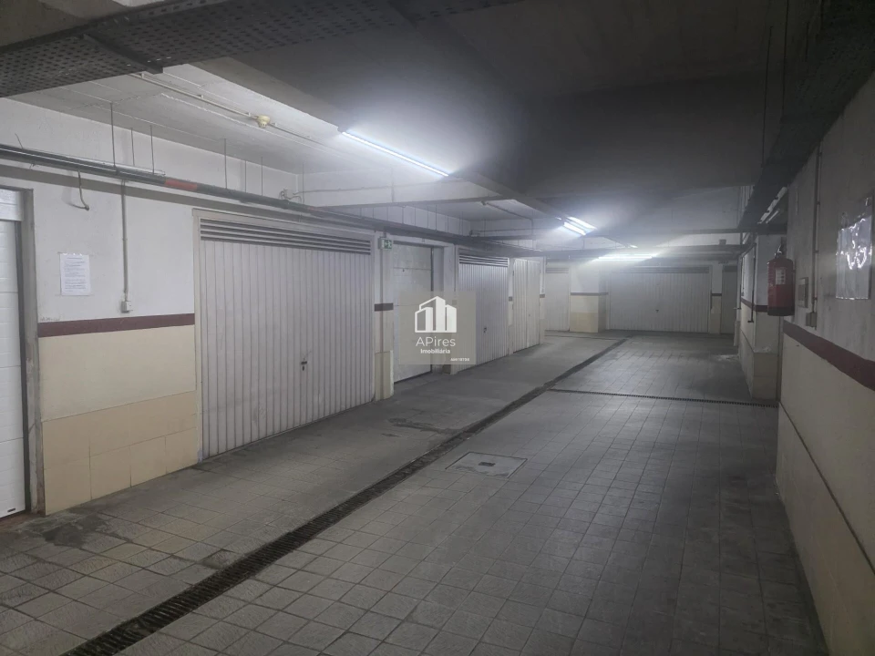 Loja para Venda em Almada, Cova da Piedade, Pragal e Cacilhas Foto 14