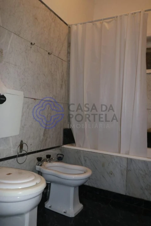 Apartamento T3 para Venda em Lordelo do Ouro e Massarelos