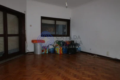 Apartamento T3 para Venda em Lordelo do Ouro e Massarelos