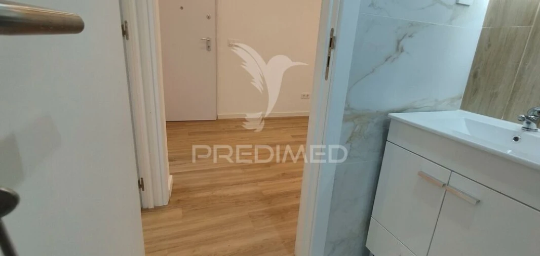 Apartamento T2 para Venda em Póvoa de Santa Iria e Forte da Casa Foto 8