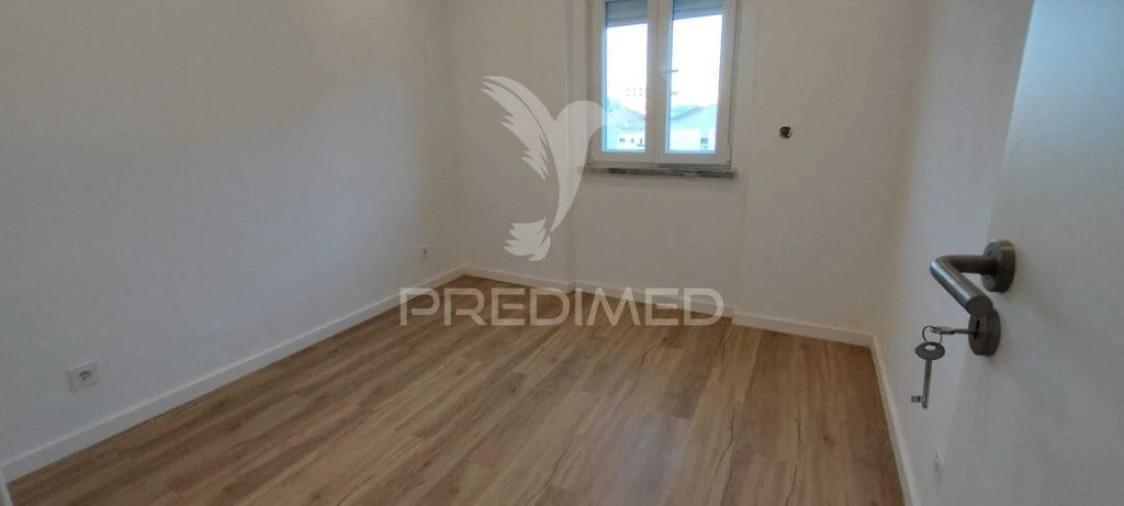 Apartamento T2 para Venda em Póvoa de Santa Iria e Forte da Casa Foto 6