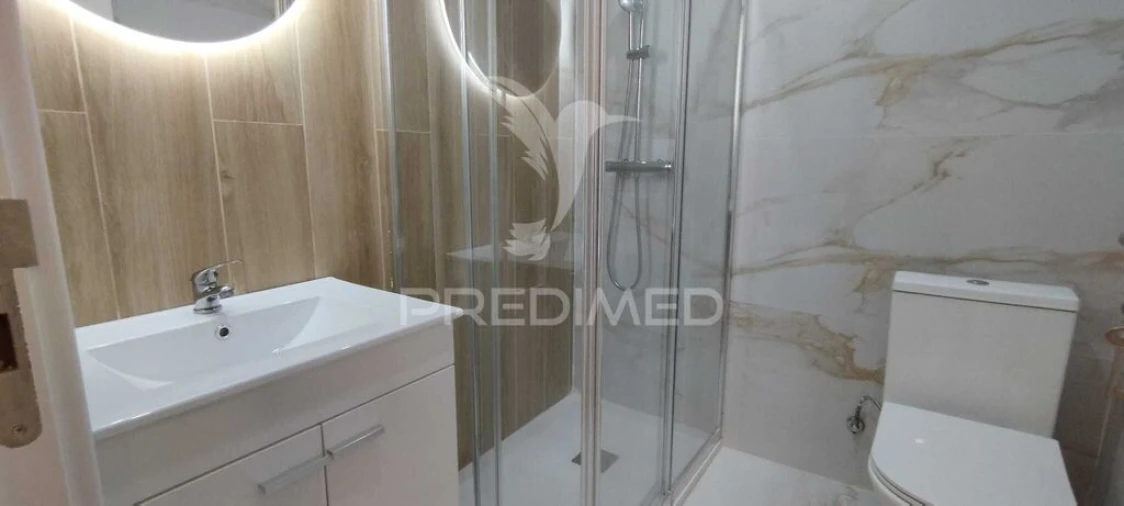 Apartamento T2 para Venda em Póvoa de Santa Iria e Forte da Casa Foto 9