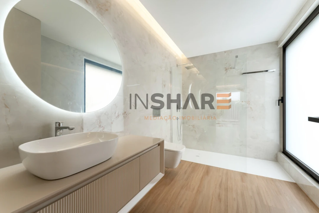 Moradia T4 para Venda em Lagos (São Sebastião e Santa Maria) Foto 27