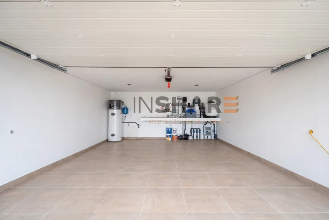 Moradia T4 para Venda em Lagos (São Sebastião e Santa Maria) Foto 36